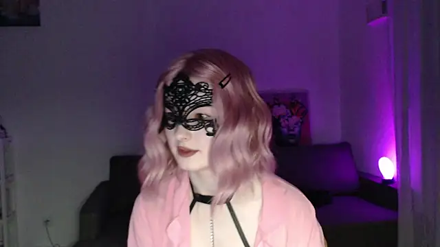 LunaXcherry online show from February 2026 05:13:02 PM