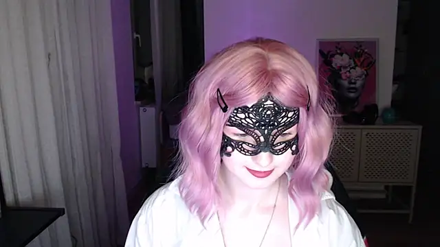 LunaXcherry online show from February 2026 08:31:01 PM