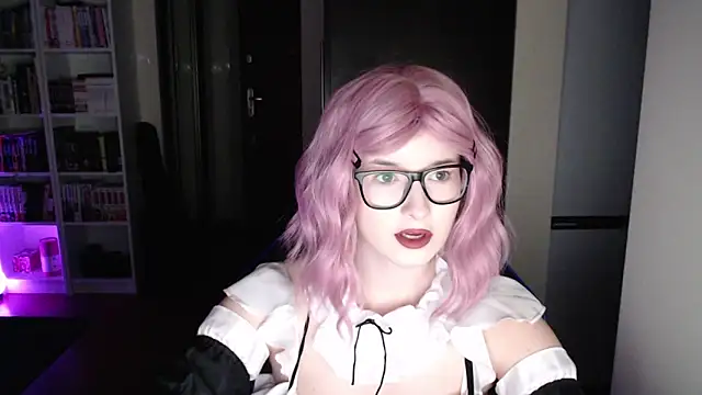 LunaXcherry online show from March 2026 05:46:01 PM