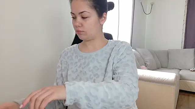 Sofimoon26 online show from March 2026 12:32:01 PM