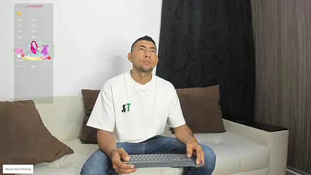 Snapshot of morganandmegan01 chatting on February 2026 09:09:02 AM morganandmegan01 online show from February 2026 09:09:02 AM