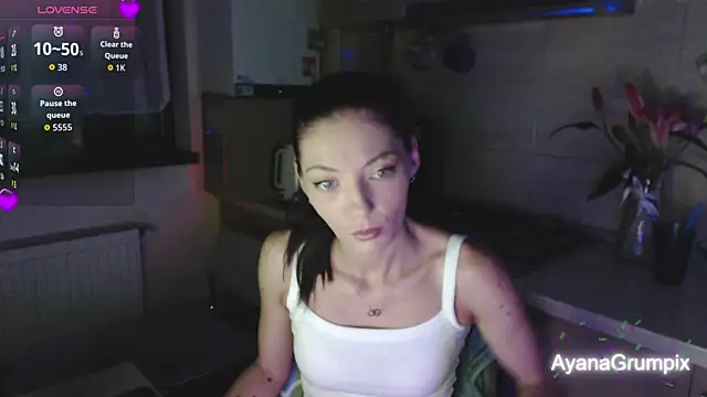 Snapshot of AyanaGrumpix chatting on June 2026 01:11:02 AM AyanaGrumpix online show from June 2026 01:11:02 AM