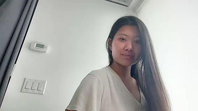 Snapshot of Joycelovely chatting on May 2026 05:53:01 PM Joycelovely online show from May 2026 05:53:01 PM
