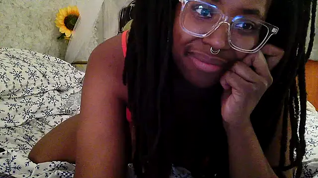 Snapshot of hazelhanes chatting on February 2026 04:56:01 AM hazelhanes online show from February 2026 04:56:01 AM