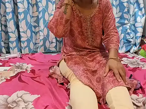 queen  mumbai online show from May 2026 07:44:02 PM