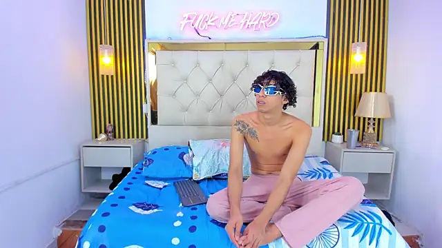 Adventurous Boys online show from April 2026 06:10:02 PM