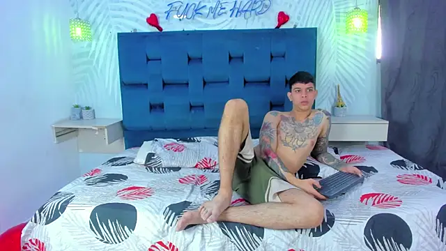 Snapshot of Adventurous_Boys chatting on February 2026 02:16:01 PM Adventurous Boys online show from February 2026 02:16:01 PM