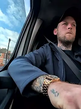 dave32000 online show from February 2026 10:25:02 AM