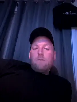 dave32000 online show from April 2026 10:47:02 PM