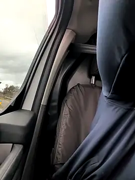 dave32000 online show from February 2026 01:00:01 PM