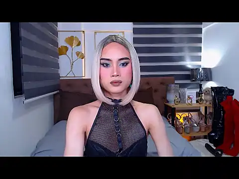 JuicyCockThea online show from May 2026 11:32:02 AM