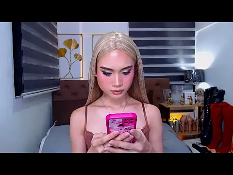 JuicyCockThea online show from April 2026 06:14:02 PM