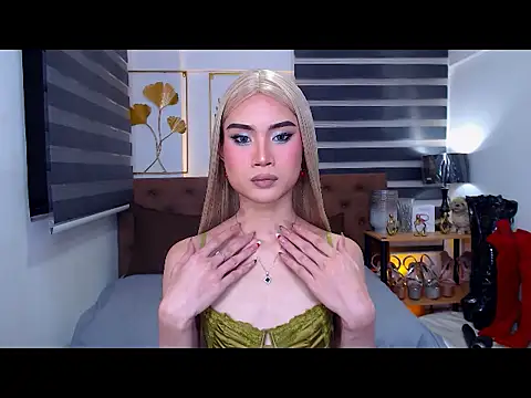 JuicyCockThea online show from May 2026 02:15:01 PM