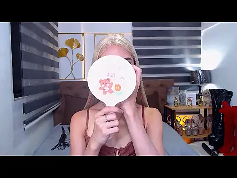 JuicyCockThea online show from May 2026 09:04:02 PM