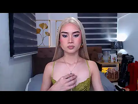JuicyCockThea online show from April 2026 12:12:01 PM