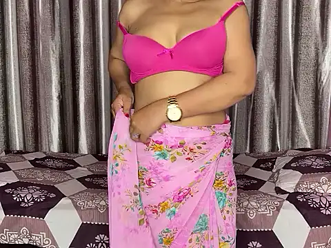 Snapshot of Radhika_4_you chatting on June 2026 03:02:02 PM Radhika 4 you online show from June 2026 03:02:02 PM