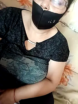 Snapshot of Simran_008 chatting on April 2026 03:02:02 AM Simran 008 online show from April 2026 03:02:02 AM