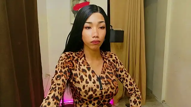 Queenoflustx online show from May 2026 11:03:02 AM