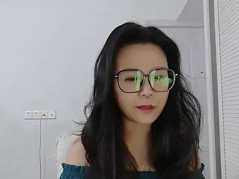 Snapshot of yunchui0101 chatting on February 2026 05:52:02 AM yunchui0101 online show from February 2026 05:52:02 AM