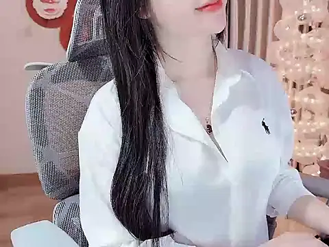 Agnelyn    online show from February 2026 01:55:01 PM