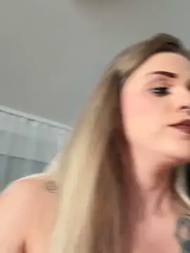 Kedi Kiss online show from May 2026 12:41:02 PM