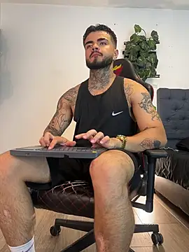 Benjii Carter1 online show from June 2026 03:40:01 AM