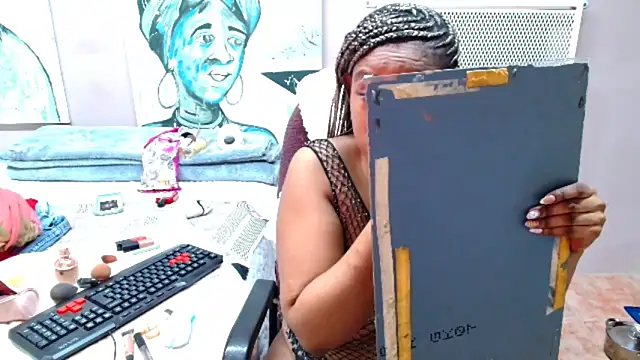 TyraHotxxx online show from April 2026 06:18:01 AM