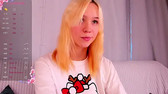 Snapshot of EmilyTrase chatting on February 2026 01:19:01 AM EmilyTrase online show from February 2026 01:19:01 AM