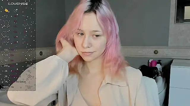 EmilyTrase online show from April 2026 01:12:02 AM