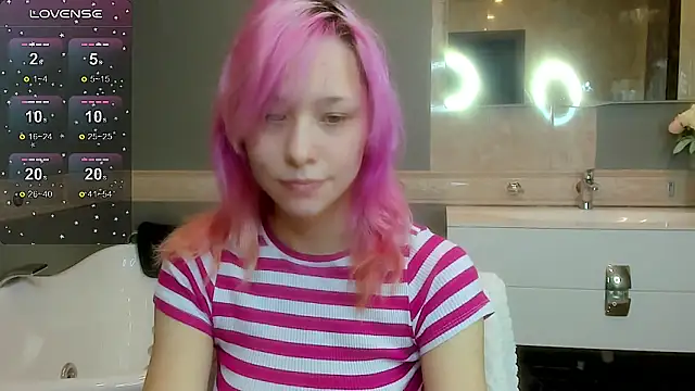 EmilyTrase online show from April 2026 01:23:02 AM