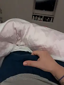 andrepix995 online show from February 2026 05:18:02 AM