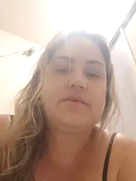 Julia2027 online show from March 2026 08:11:01 AM