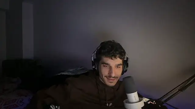 enesbabakral online show from February 2026 11:15:02 PM