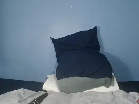 Sweet-Bella17 online show from March 2026 06:48:01 PM