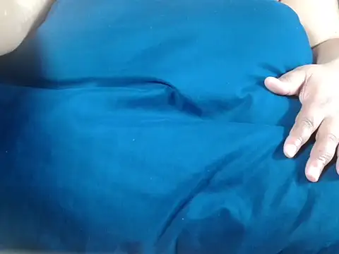 Sweet-Bella17 online show from February 2026 08:53:02 PM