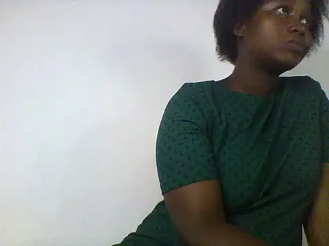 Snapshot of shyNia chatting on March 2026 01:41:01 PM shyNia online show from March 2026 01:41:01 PM