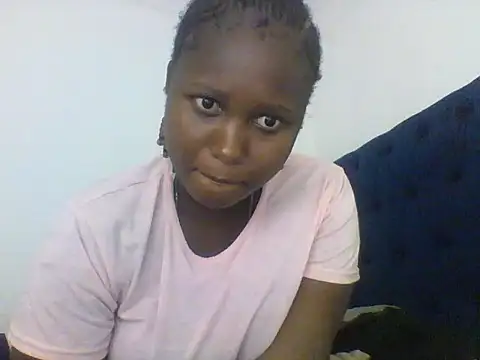 Snapshot of shyNia chatting on February 2026 10:03:02 AM shyNia online show from February 2026 10:03:02 AM