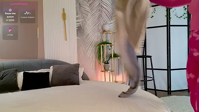 Abigail Forland online show from April 2026 05:09:02 AM