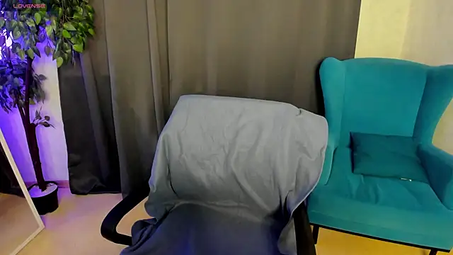 Snapshot of little__isabel chatting on July 2026 08:03:02 AM little isabel online show from July 2026 08:03:02 AM