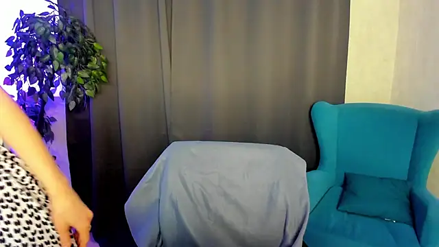 Snapshot of little__isabel chatting on July 2026 08:10:02 AM little isabel online show from July 2026 08:10:02 AM
