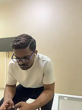 Snapshot of bhagihero chatting on February 2026 02:48:02 PM bhagihero online show from February 2026 02:48:02 PM