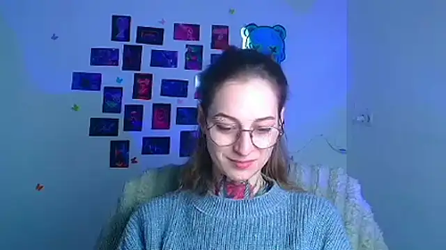 Esmi Winter online show from March 2026 06:20:01 AM