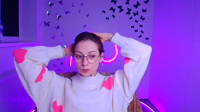 Esmi Winter online show from February 2026 06:32:01 AM