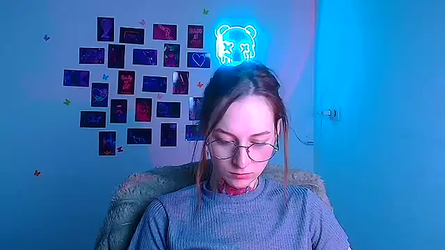 Esmi Winter online show from March 2026 06:07:01 AM