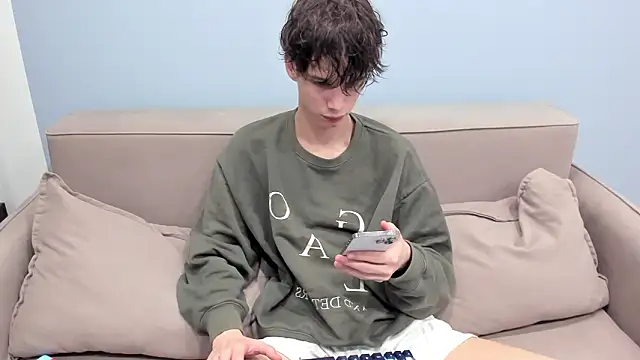 Snapshot of Ur_NextDoor_Boy chatting on February 2026 07:56:01 PM Ur NextDoor Boy online show from February 2026 07:56:01 PM