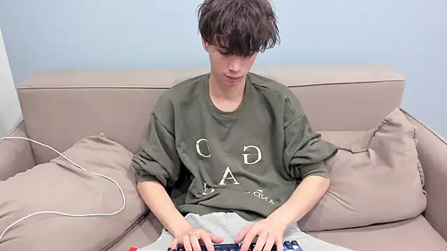 Snapshot of Ur_NextDoor_Boy chatting on February 2026 07:35:02 PM Ur NextDoor Boy online show from February 2026 07:35:02 PM