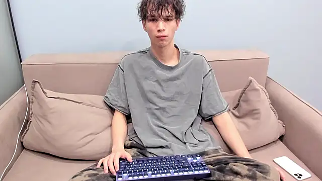 Snapshot of Ur_NextDoor_Boy chatting on February 2026 09:16:01 PM Ur NextDoor Boy online show from February 2026 09:16:01 PM