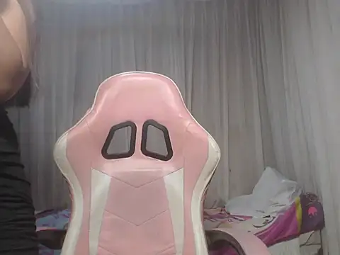 Snapshot of lyn67 chatting on February 2026 02:19:01 AM lyn67 online show from February 2026 02:19:01 AM