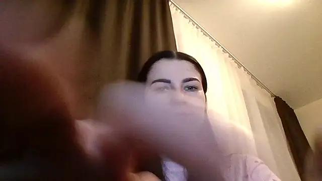 Clover Shine online show from February 2026 06:31:01 PM