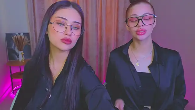 Sofia Plump online show from May 2026 12:13:02 PM